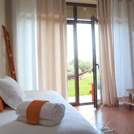 Casa Do Vale Da Lama Ecohotel & Retreat Centre In A Farm