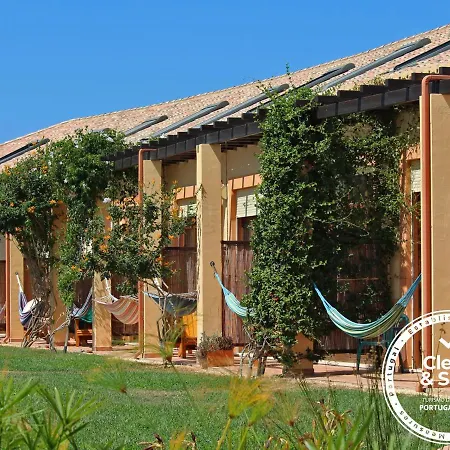 Casa Do Vale Da Lama Ecohotel & Retreat Centre In A Farm *